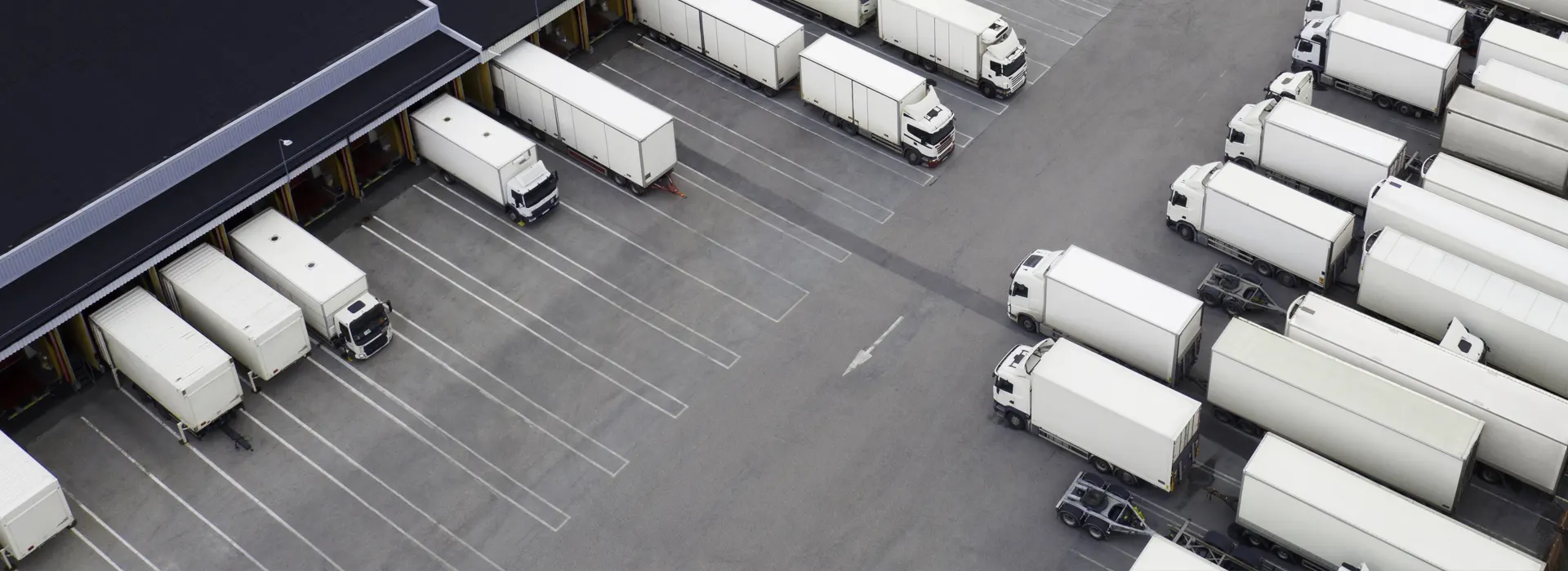 Smart location determination for trailers with Loca GPS tracking - Loca.nl